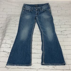 Silver Jeans Suki Surplus Medium wash denim. Size 30. Stretch Bootcut